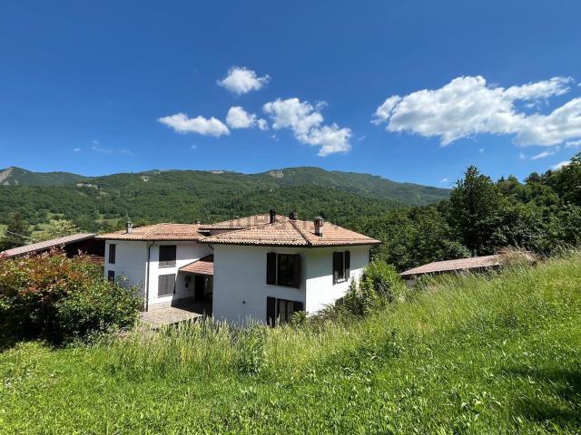 Casa in vendita a Corniglio, Reggio Emilia