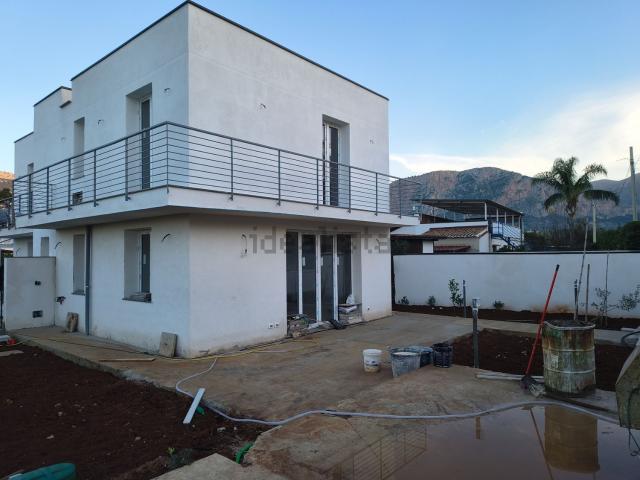 Casa in vendita a Carini, Sicilia