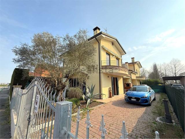 Casa in vendita a Correzzola, Veneto