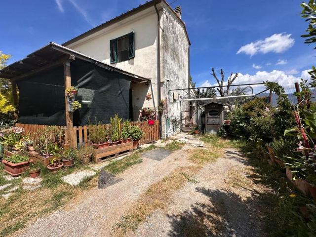 Casa in vendita a Casciavola, Cascina