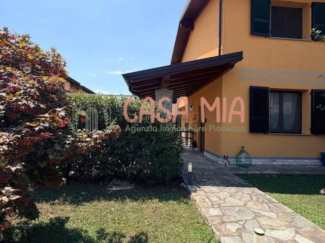 Casa in vendita a San Nicolò a Trebbia, Rottofreno