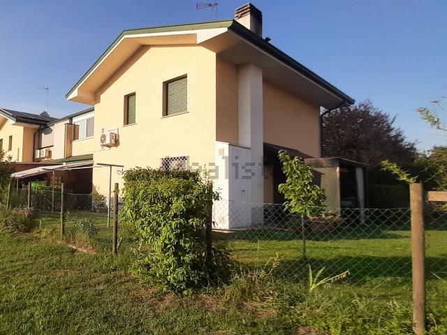 Casa in vendita a Rivignano Teor / Rivignan Teôr, Rivignano