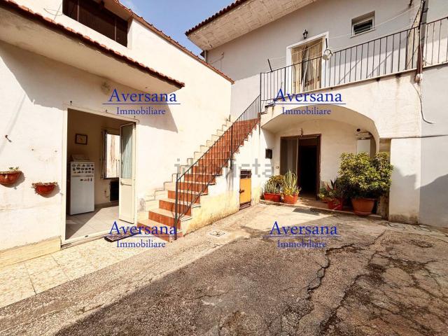 Casa in vendita a Parete, Campania