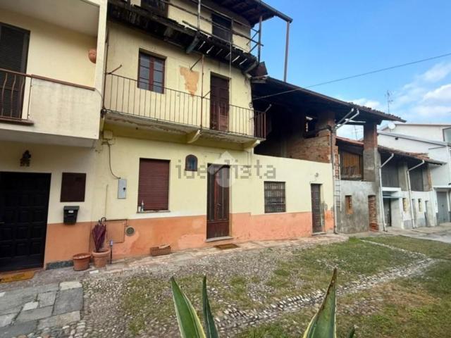 Casa in vendita a Cerano, Novara