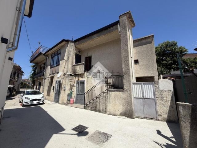 Casa in vendita a Cervinara, Campania