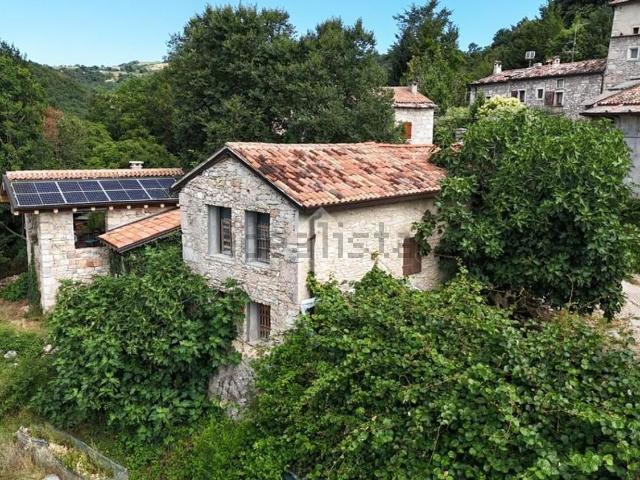 Casa in vendita a Mezzane Di Sotto, Veneto