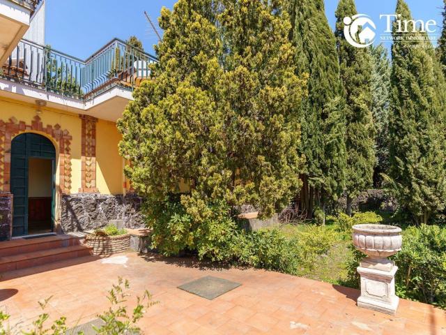 Casa in vendita a Ragala, Nicolosi