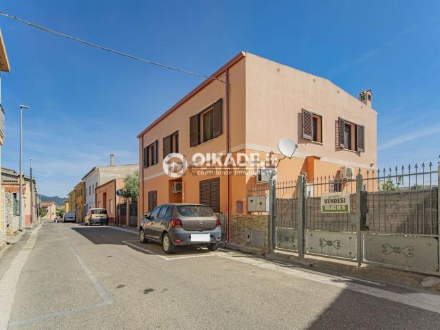 Casa in vendita a Sarroch, Sardigna/Sardegna