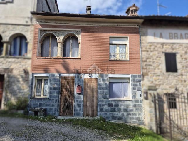 Casa in vendita a Val d’Enza, Re