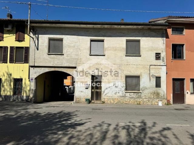 Casa in vendita a Chieve, Lombardia