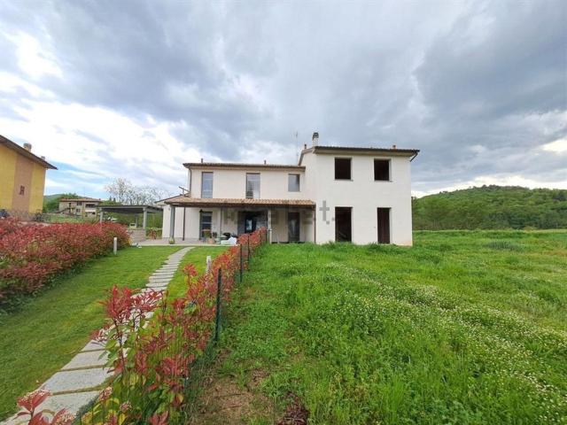 Casa in vendita a Bucine, Toscana