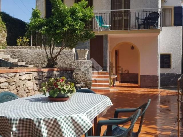 Casa in vendita a San Colombano Certenoli