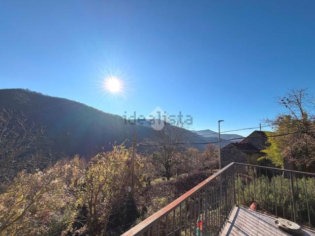 Casa in vendita a Serra Riccò, Liguria