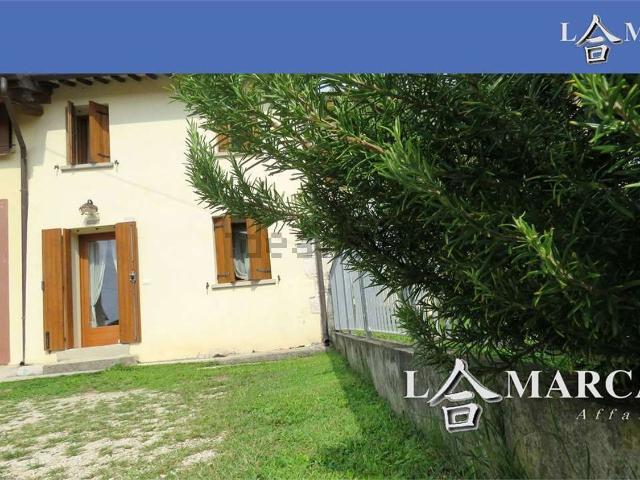 Casa in vendita a Crespano Del Grappa, Veneto