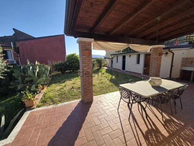 Casa in vendita a Castelnuovo Magra, Liguria