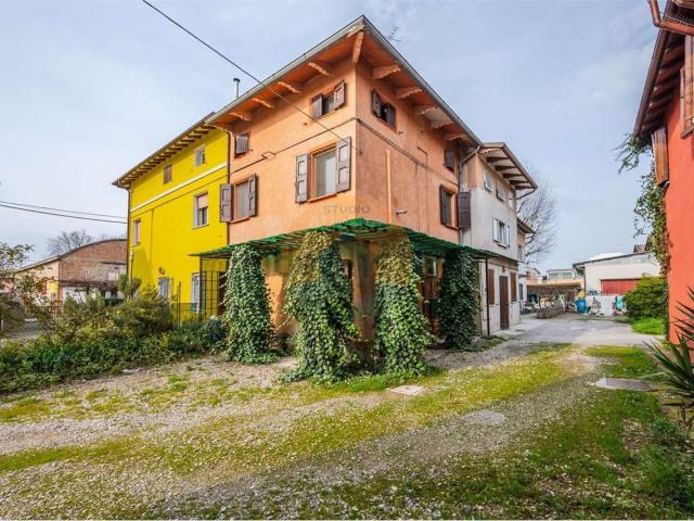 Casa in vendita a Unione dei comuni del Sorbara, Bomporto