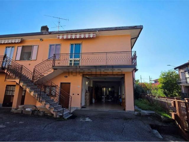 Casa in vendita a Travedona, Travedona Monate