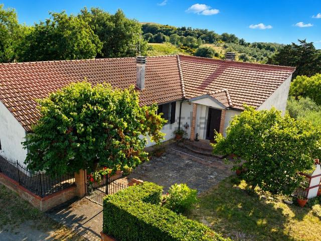 Casa in vendita a Cinigiano, Toscana