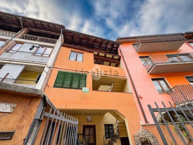 Casa in vendita a Orezzo, Gazzaniga