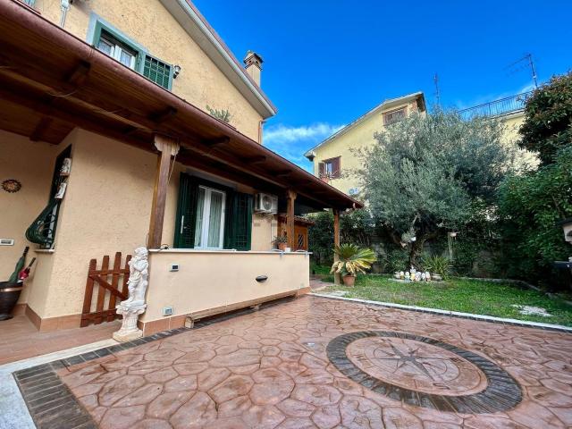 Casa in vendita a Roma Capitale, Lazio