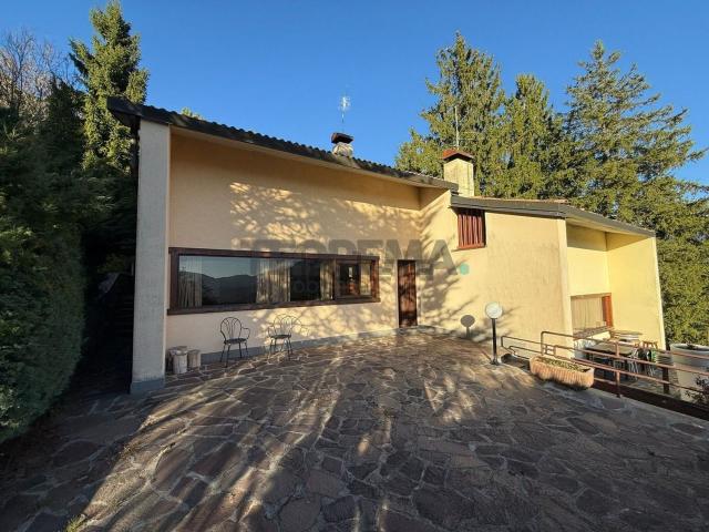 Casa in vendita a Castione Della Presolana, Lombardia