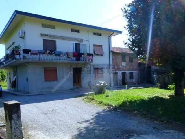 Casa in vendita a Brugnera, Friuli-Venezia Giulia