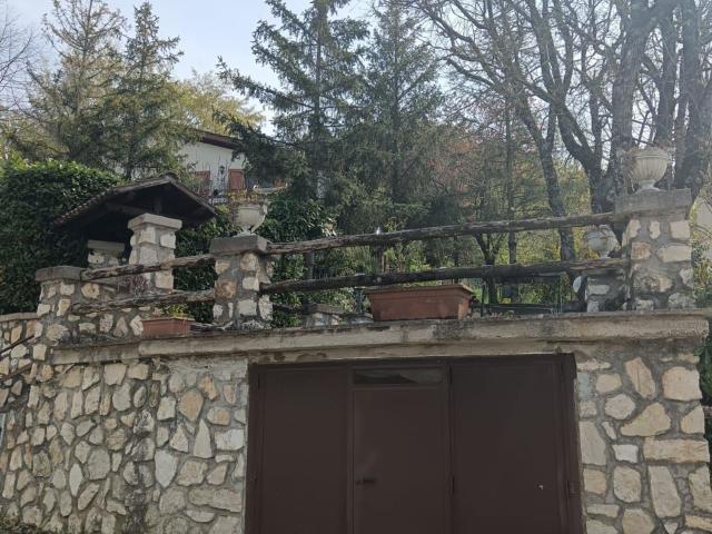 Casa in vendita a Serrone, Lazio