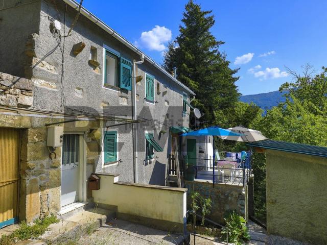 Casa in vendita a Borzonasca, Liguria