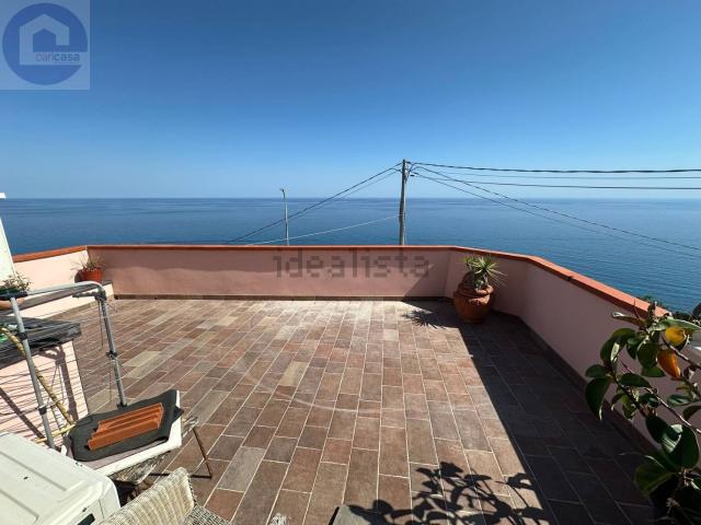 Casa in vendita a Cipressa, Liguria