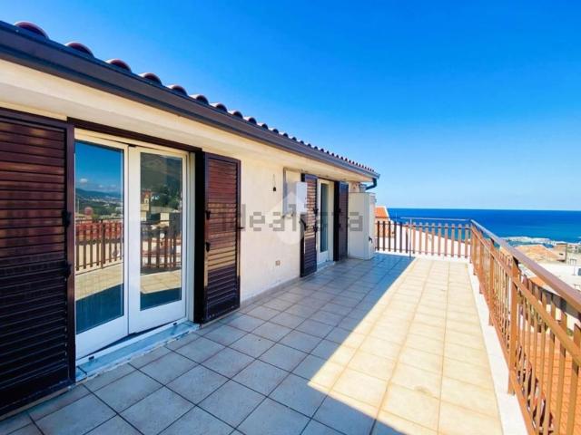 Casa in vendita a San Lucido, Cosenza