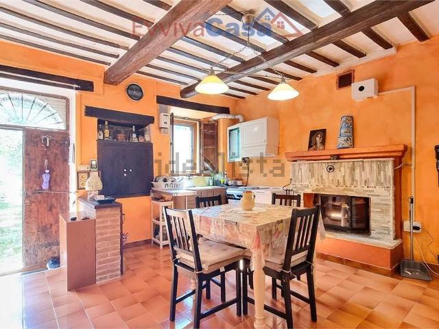 Casa in vendita a Marche, Macerata