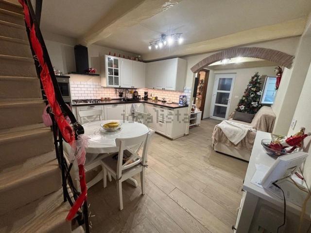 Casa in vendita a Camaiore, Toscana
