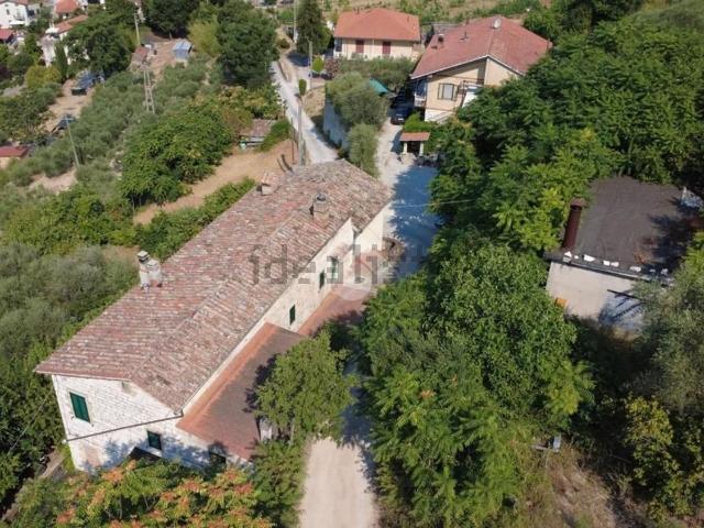 Casa in vendita a Casamorcia-Raggio, Gubbio