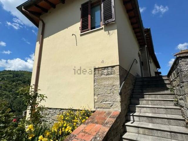 Casa in vendita a Pratovecchio Stia, Stia