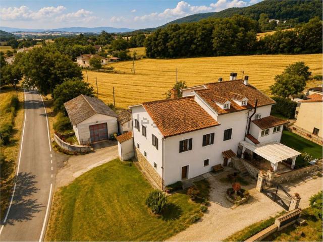 Casa in vendita a Montecastrilli, Umbria