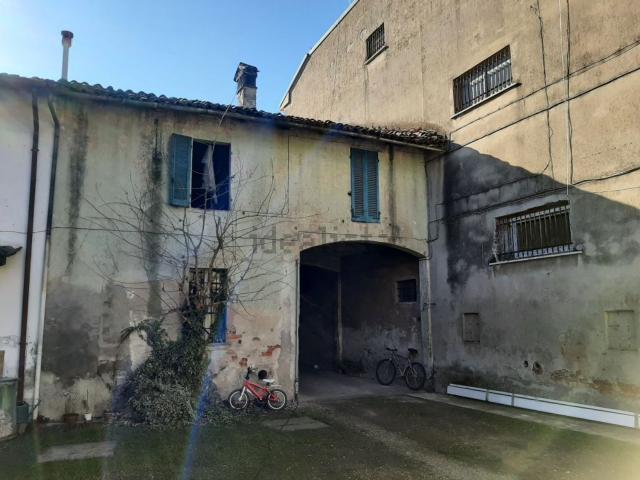 Casa in vendita a Guardamiglio, Lodi