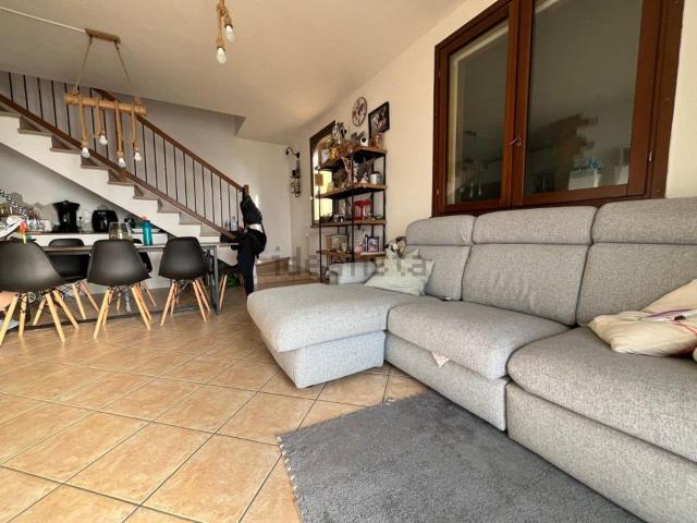 Casa in vendita a Terra di Mezzo, Re