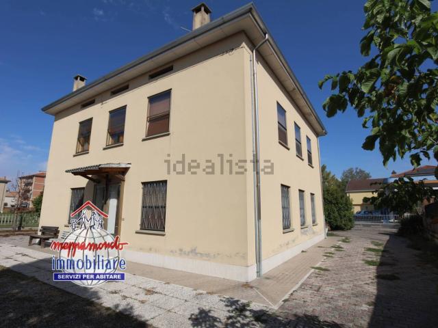 Casa in vendita a Corporeno, Cento