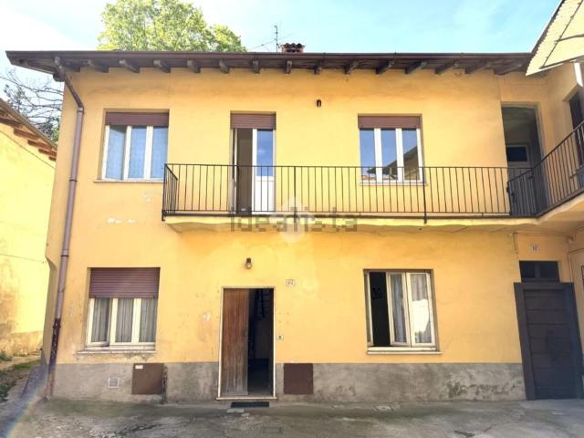 Casa in vendita a Merate, Lombardia