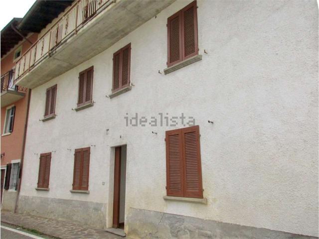 Casa in vendita a Sant'omobono Imagna, Lombardia