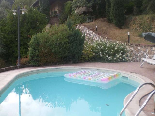 Casa in vendita a Prato, Montignoso