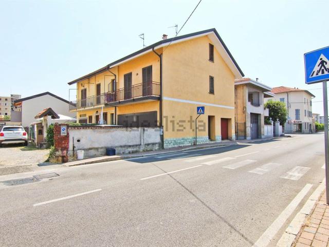 Casa in vendita a Cogliate, Lombardia