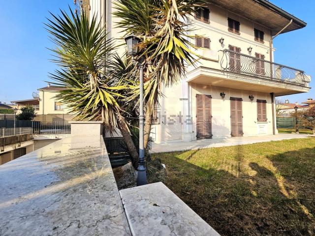 Casa in vendita a Monterotondo, Passirano