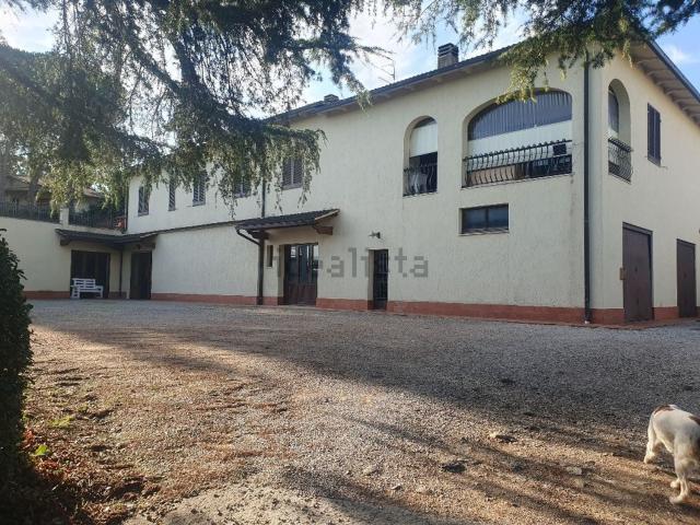 Casa in vendita a Cinigiano, Toscana