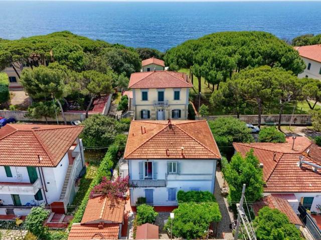 Casa in vendita a Quercianella, Livorno