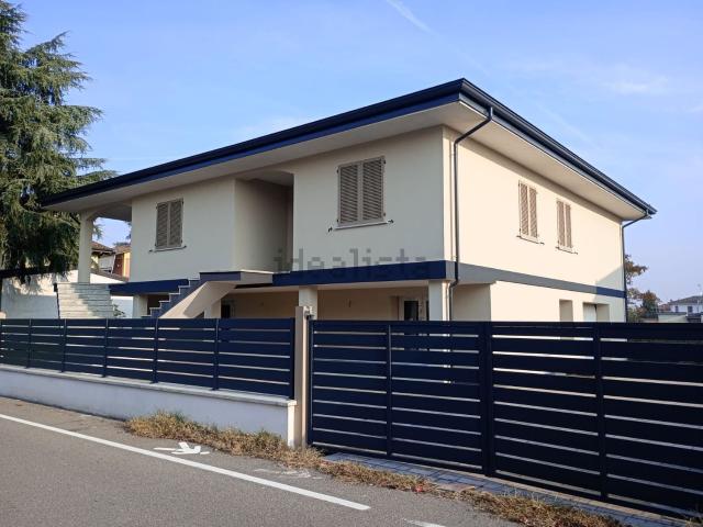 Casa in vendita a Castel San Giovanni, Reggio Emilia