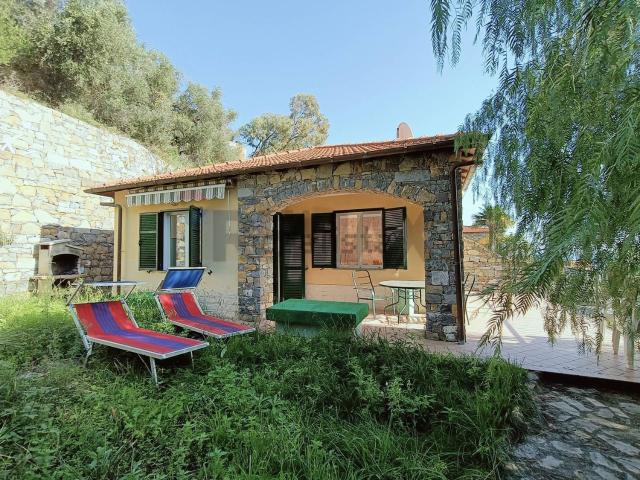 Casa in vendita a Moiano, Cipressa