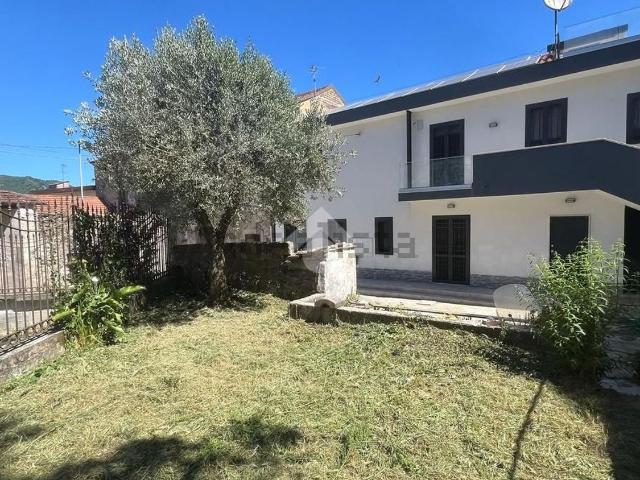 Casa in vendita a Calvi, Baronissi