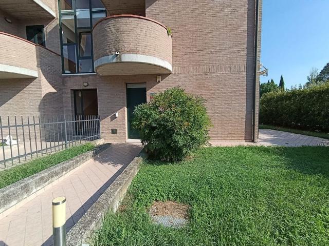 Casa in vendita a Unione Comuni Modenesi Area Nord, Mirandola