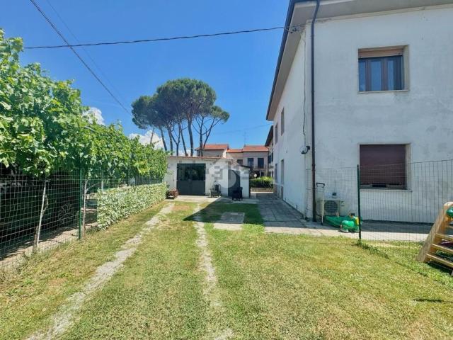 Casa in vendita a Quarrata, Toscana